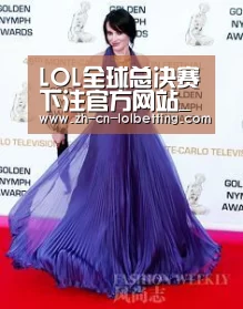 LOL全球总决赛下注官方网站_椰香西瓜凉糕的做法_椰香西瓜凉糕怎么做_美女天天的菜谱(图1) LOL全球总决赛下注官方网站